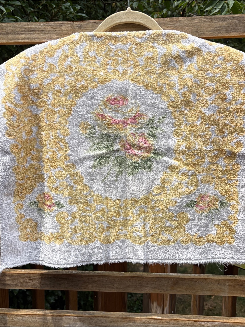 Vintage Yellow Rose Floral Bath Towel Retro 60s 70s Ornate Jacquard 40x21